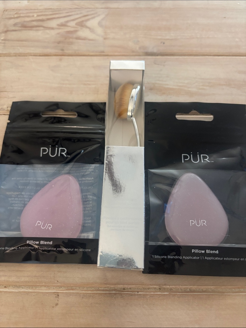 PÜR Pillow Blend Silicone Applicators & Oval Brush - 532